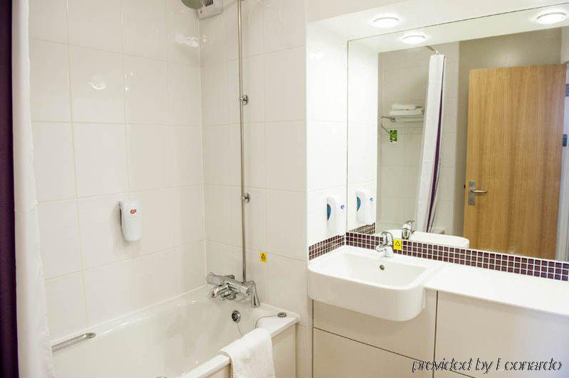 Premier Inn Tewkesbury Extérieur photo