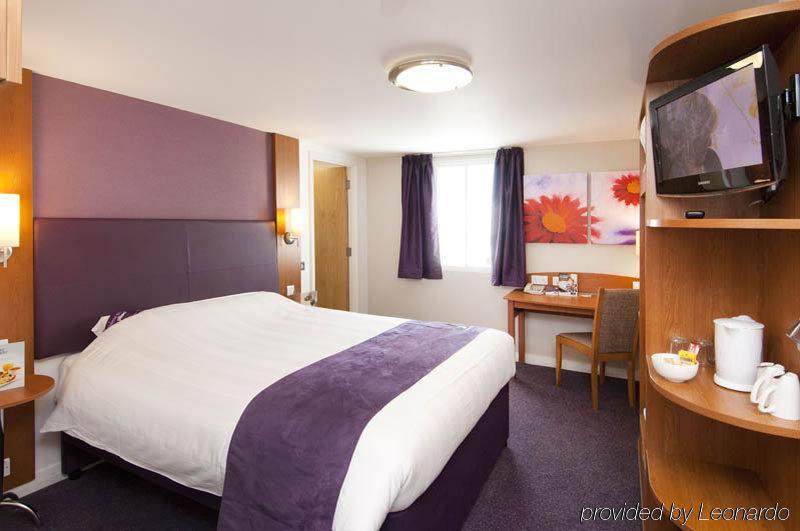 Premier Inn Tewkesbury Extérieur photo