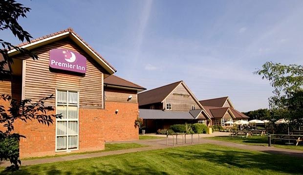 Premier Inn Tewkesbury Extérieur photo